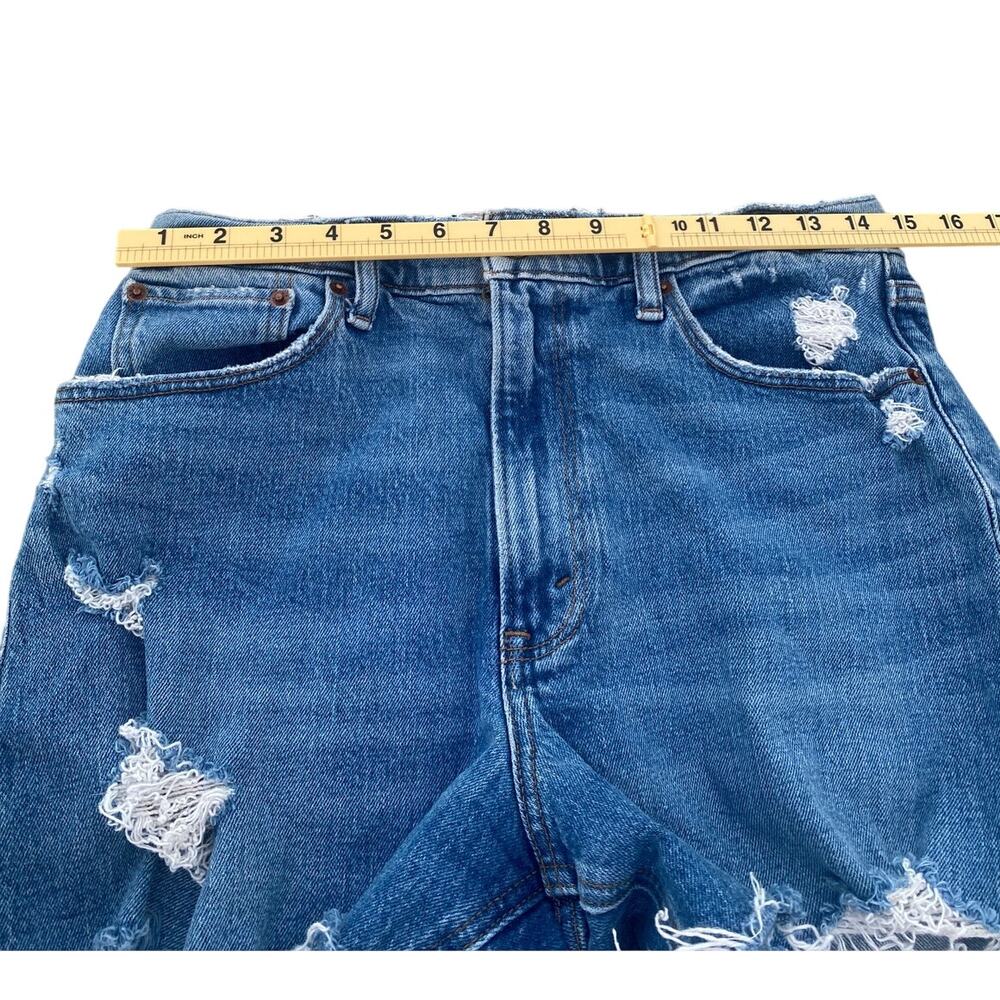 Abercrombie and Fitch The 4" Mom Short High Rise - Size 28/6 - Picture 7 of 7